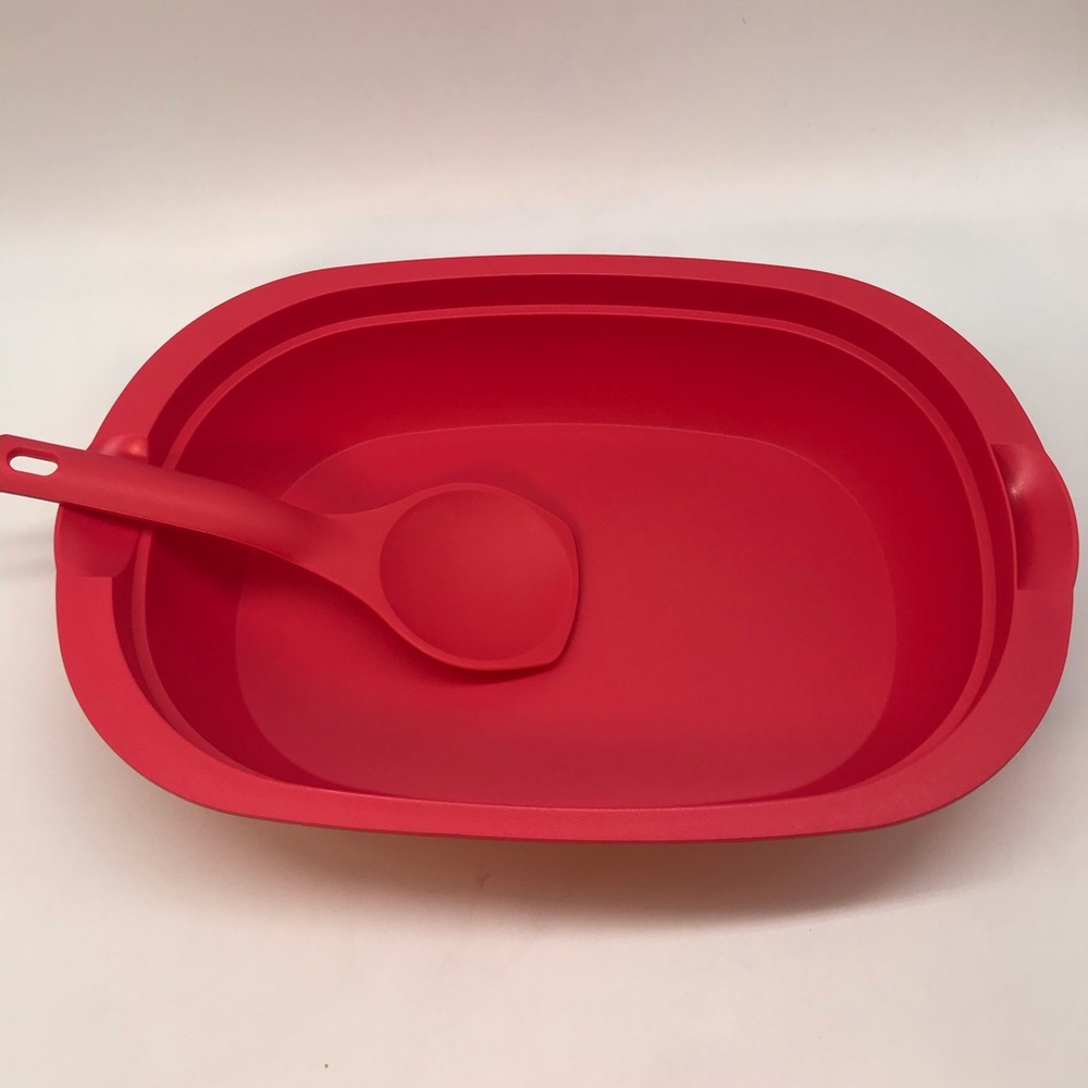 Tupperware Server - Picture 5 of 7